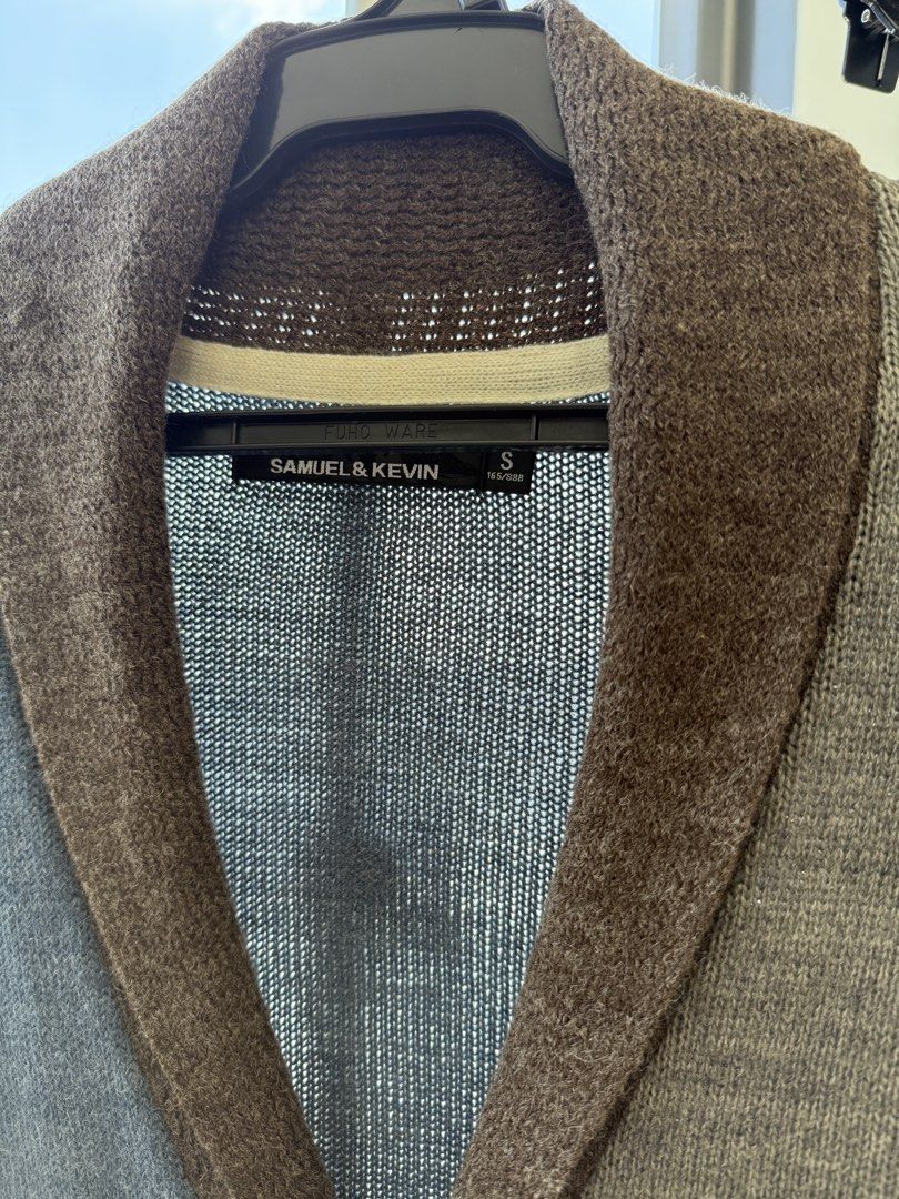 Brown and Blue Knitted Cardigan (Category: Coats, Jackets and Outerwear) located in Quezon City. Submitted by jfr18 (Listing ID 1431038762, Image 2). Description: - rfs: decluttering - unisex size: small (men’s) but can fit small-large for women’s (depending on fit).