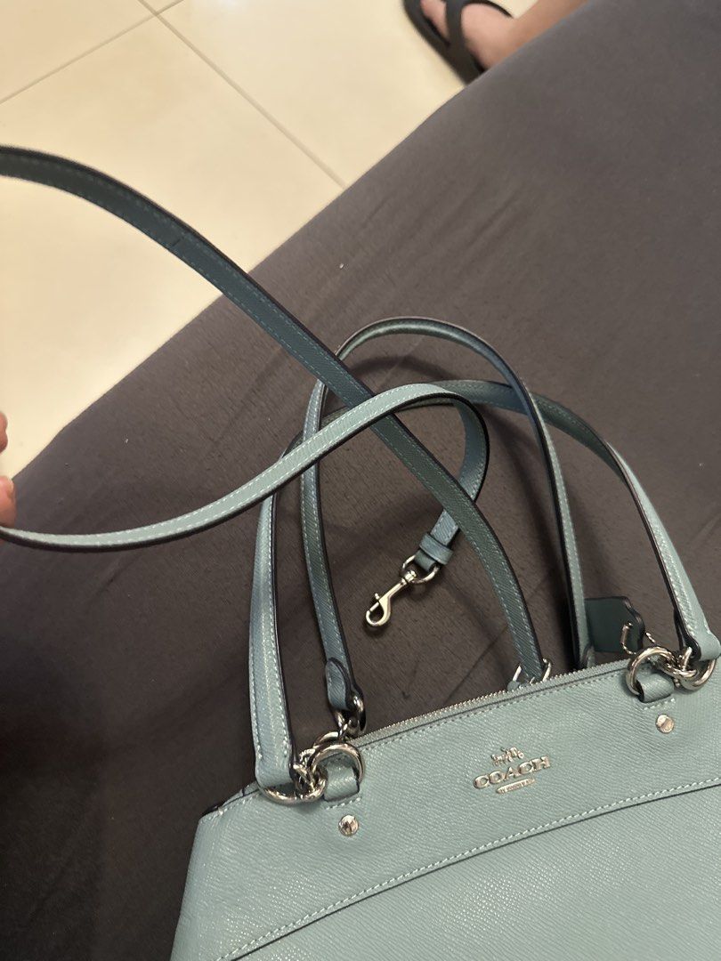 Coach Blue Handbag with Shoulder Strap (Category: Luxury Bags & Wallets) located in Quezon City. Submitted by sofia0228 (Listing ID 1431030187, Image 2). Description: 2 way.