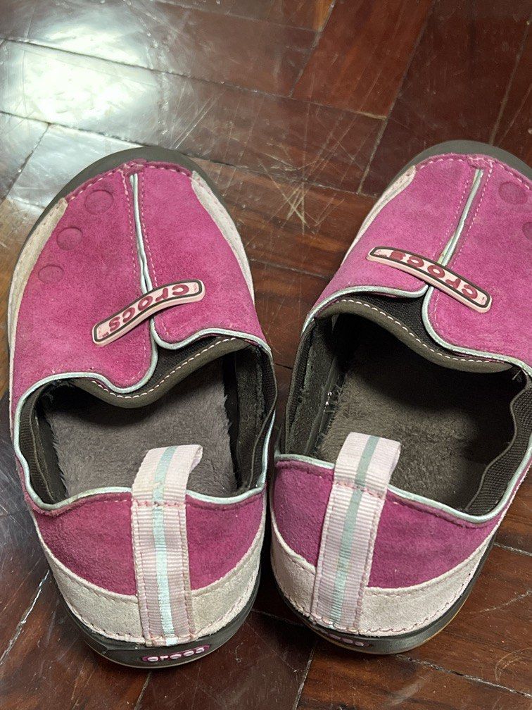 Crocs (Category: Babies & Kids Fashion) located in Quezon City. Submitted by whatever_88 (Listing ID 1431057768, Image 3). Description: Crocs kids not used.