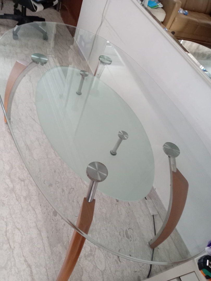 Dining Table (Category: Tables & Sets) located in Singapore. Submitted by simplylilthings (Listing ID 1430982102, Image 1). Description: Moving house so letting this go at $99 Need to dismantle Self arrange mover Fast deal, can negotiate .