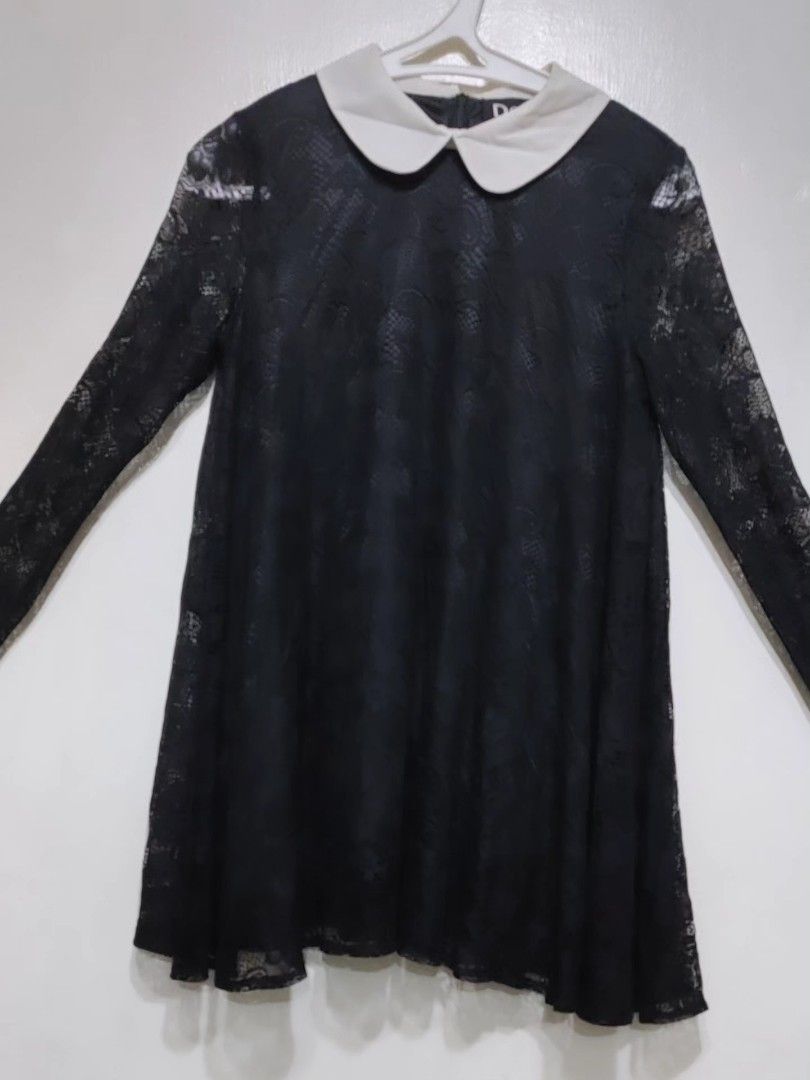 Dolce & Gabbana Black Lace collared top (Category: Blouses) located in Quezon City. Submitted by chph2nd (Listing ID 1431141932, Image 2). Description: .