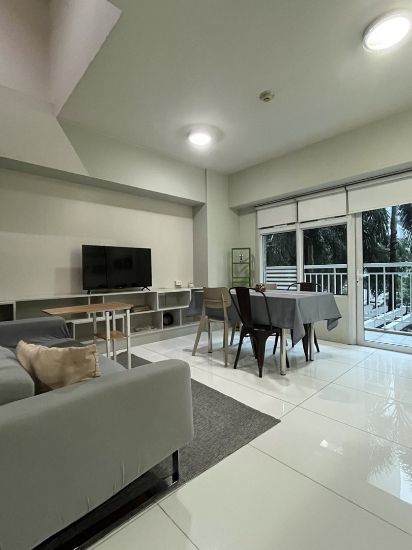 (Category: ) located in . Submitted by myshopmyhome (Listing ID 1431041117, Image 1). Description: .