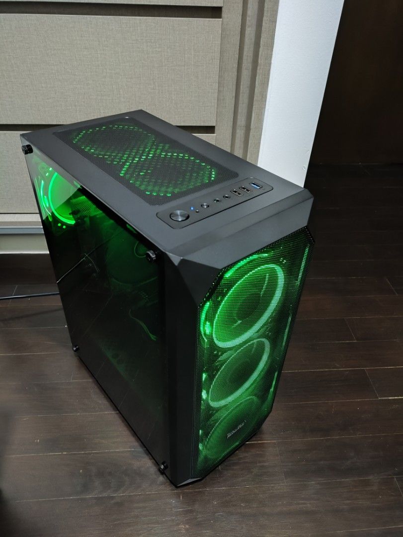 Gaming PC with RGB Lighting422221829815685120
