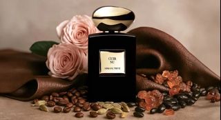 (Category: ) located in . Submitted by perfume.legend (Listing ID 1431114733, Image 1). Description: .