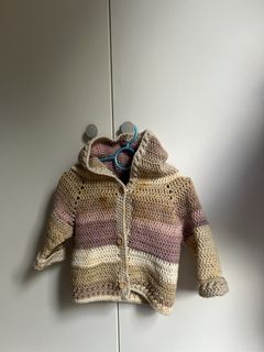 (Category: ) located in . Submitted by closet.atelier (Listing ID 1431034231, Image 1). Description: .