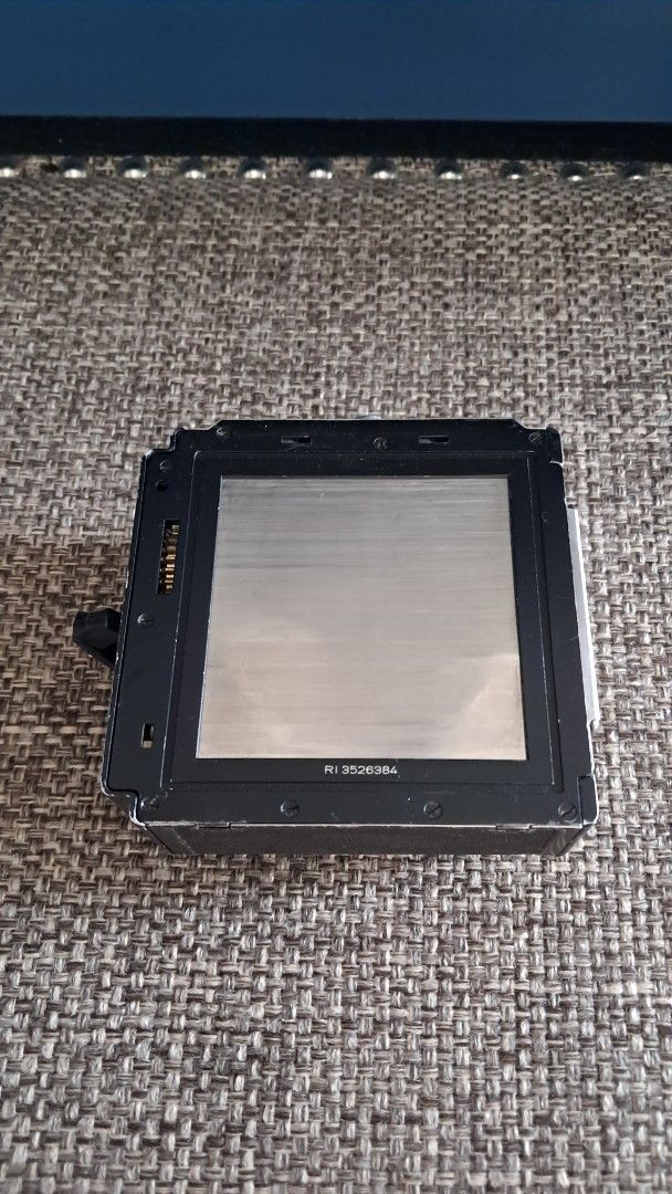 Hasselblad film back (Category: Cameras) located in Santa Rosa. Submitted by majanice (Listing ID 1431017136, Image 3). Description: hasselblad film back.