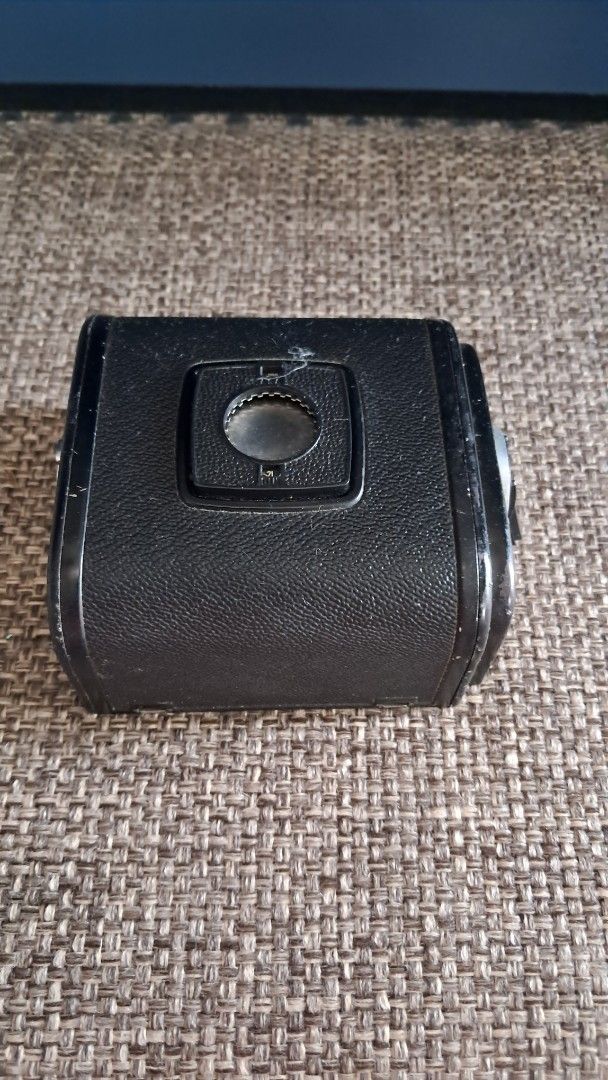 Hasselblad film back (Category: Cameras) located in Santa Rosa. Submitted by majanice (Listing ID 1431017136, Image 1). Description: hasselblad film back.