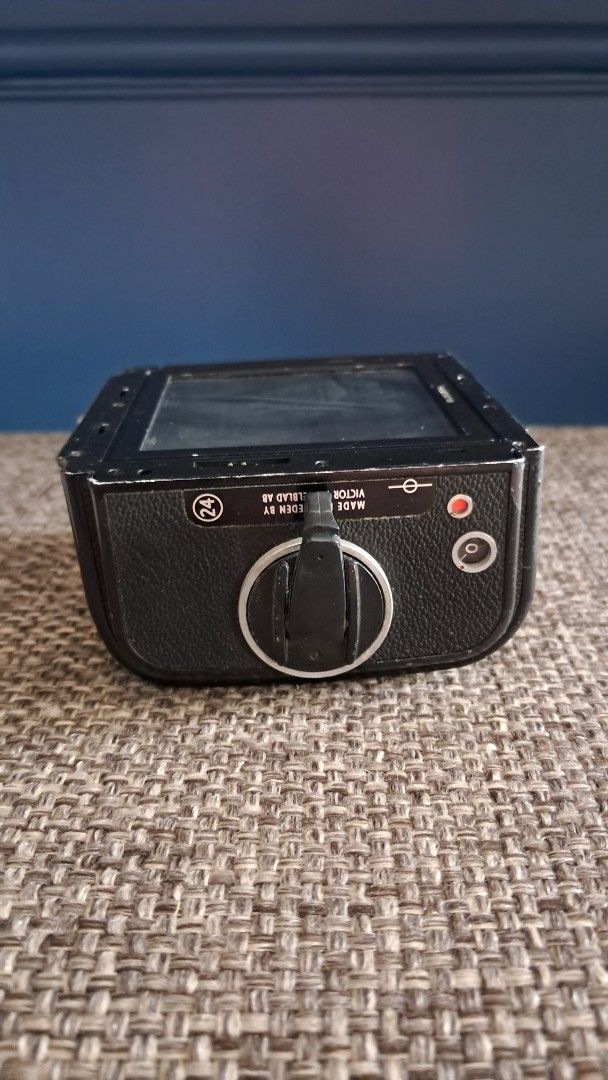 Hasselblad film back (Category: Cameras) located in Santa Rosa. Submitted by majanice (Listing ID 1431017136, Image 2). Description: hasselblad film back.