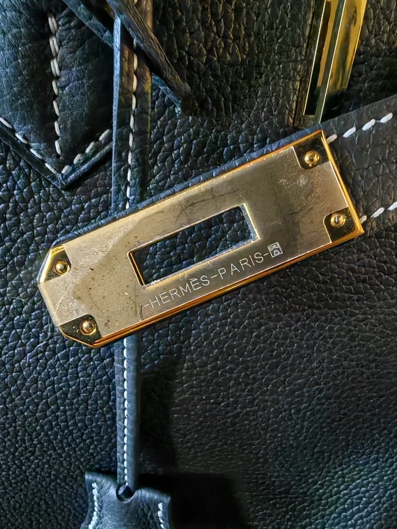 Hermès Birkin 35 (Category: Luxury Bags & Wallets) located in Manila. Submitted by shoppingspree008 (Listing ID 1431020265, Image 2). Description: special order birkin 35 clemence leather contrast stitching gray interior with clochete, lock and key.