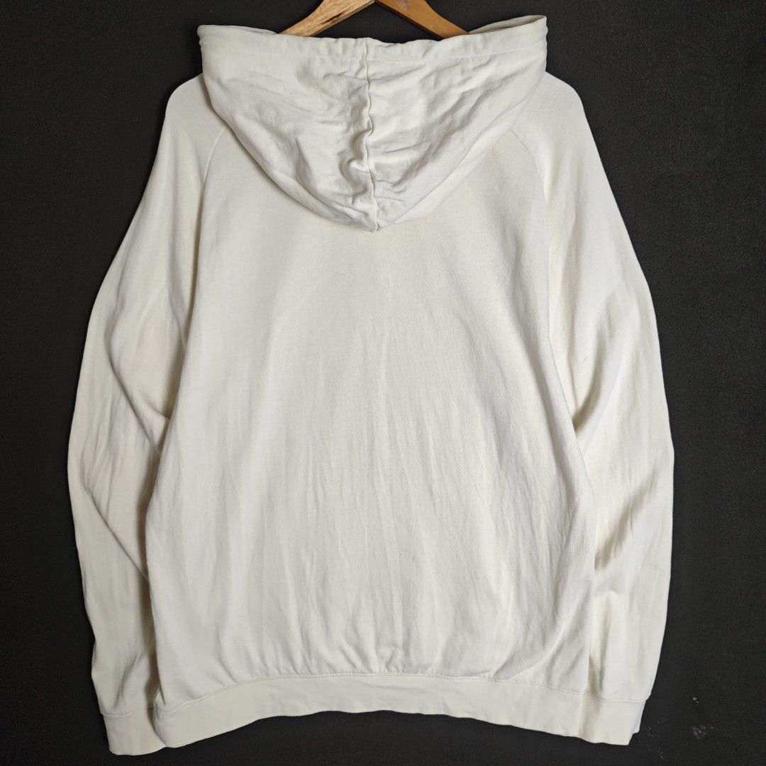 H&M Hoodie Regular Fit - Size L (Category: Hoodies) located in Manila. Submitted by tinytoonthriftshop (Listing ID 1431120555, Image 2). Description: Brand : H&M Size on tag : L 📏 Width x Length : 24x29.5 Issue : NEED WASH Condition : GOOD 💰 Price : 349 📌 NOTE: Actual color may slightly vary due to lighting and camera. PAYMENT: Gcash / BPI / Maya 📍 Pinagbuhatan, Pasig City 🚚 Delivery: • Same day (book your own rider) • J&T ❗ First to pay ❗ N