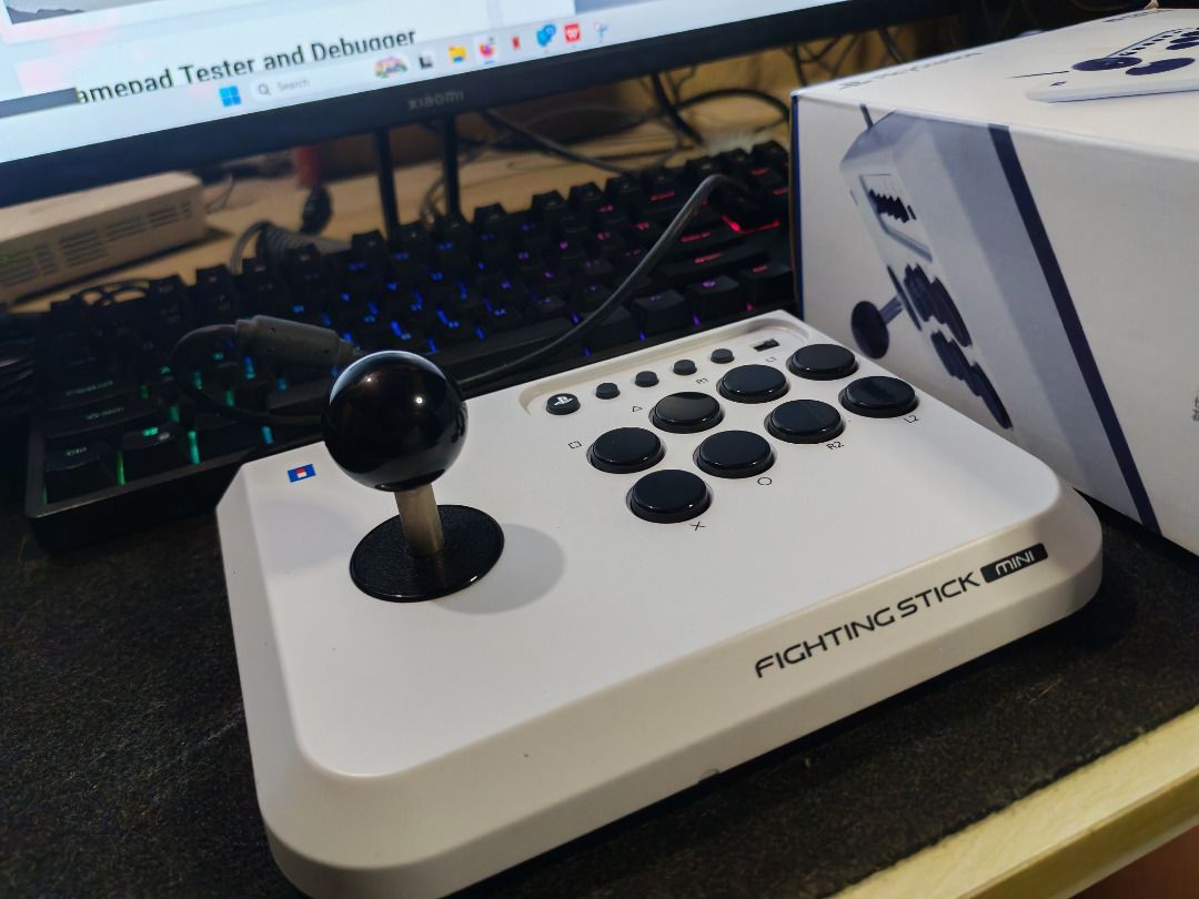 Hori Fighting Stick Mini - Compatible with PS5 PS4 and PC (Category: PlayStation) located in Taytay. Submitted by nider_dc (Listing ID 1430986327, Image 2). Description: Hori Fighting Stick Mini For only 2,000.00 lowest sa market to 🤩Best colorway to fit your PS5 or White Set-up 📋Condition: -Mint condition, Makinis, no dents 📋Performance: -100% NO ISSUE - All buttons working, no issue - Original 100% 📋Inclusions - Original Box and Manual ----