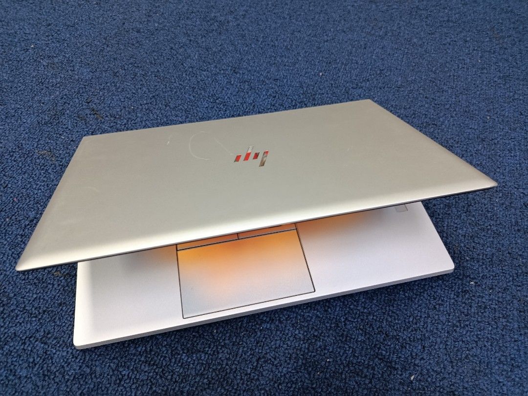 HP Ryzen 5 with graphics card RAM 8gb SSD 256gb 14