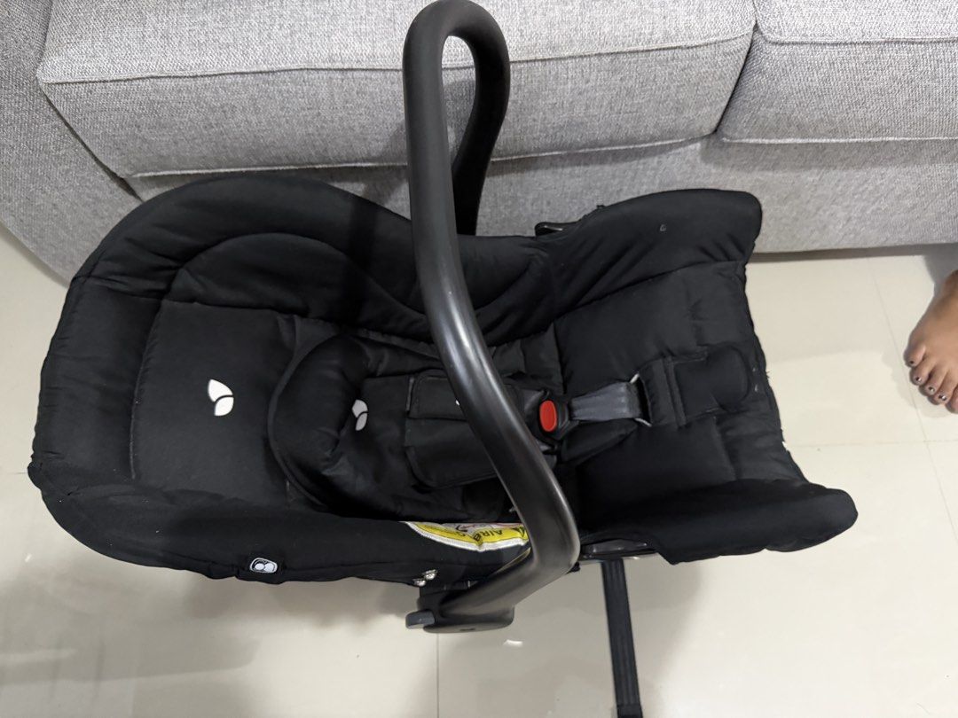 JOIE CARSEAT (Category: Car Seats) located in Makati City. Submitted by tokyo.thrift (Listing ID 1430996356, Image 3). Description: LAST PRICE POSTED Joie Juva Car seat. Used only once, paglabas lang ng hospital then natambak na lang. .
