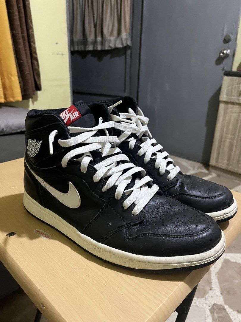 Jordan 1 High OG Yin Yang (Category: Sneakers) located in Manila. Submitted by charleseyyyy (Listing ID 1431041138, Image 3). Description: Jordan 1 High OG Yin Yang Used Condition Issue: View pics and some sole seps (manageable).