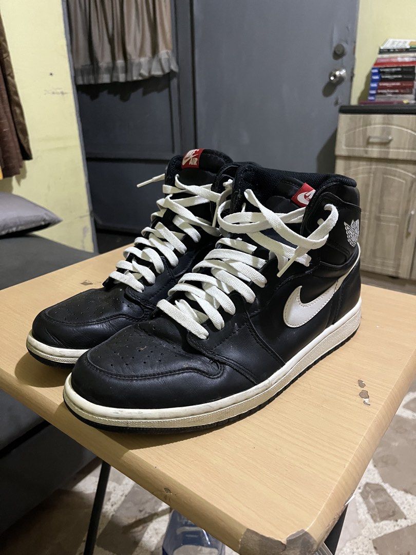 Jordan 1 High OG Yin Yang (Category: Sneakers) located in Manila. Submitted by charleseyyyy (Listing ID 1431041138, Image 2). Description: Jordan 1 High OG Yin Yang Used Condition Issue: View pics and some sole seps (manageable).