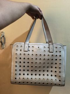 (Category: ) located in . Submitted by anniessentials21 (Listing ID 1431066371, Image 1). Description: .
