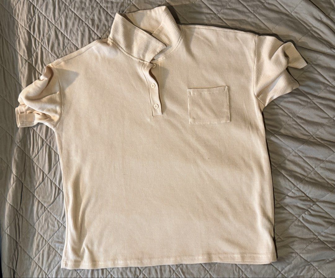 Light Pink Polo Shirt (Category: Tshirts & Polo Shirts ) located in Quezon City. Submitted by thedanielandre (Listing ID 1431017507, Image 1). Description: Fits Small to Medium.