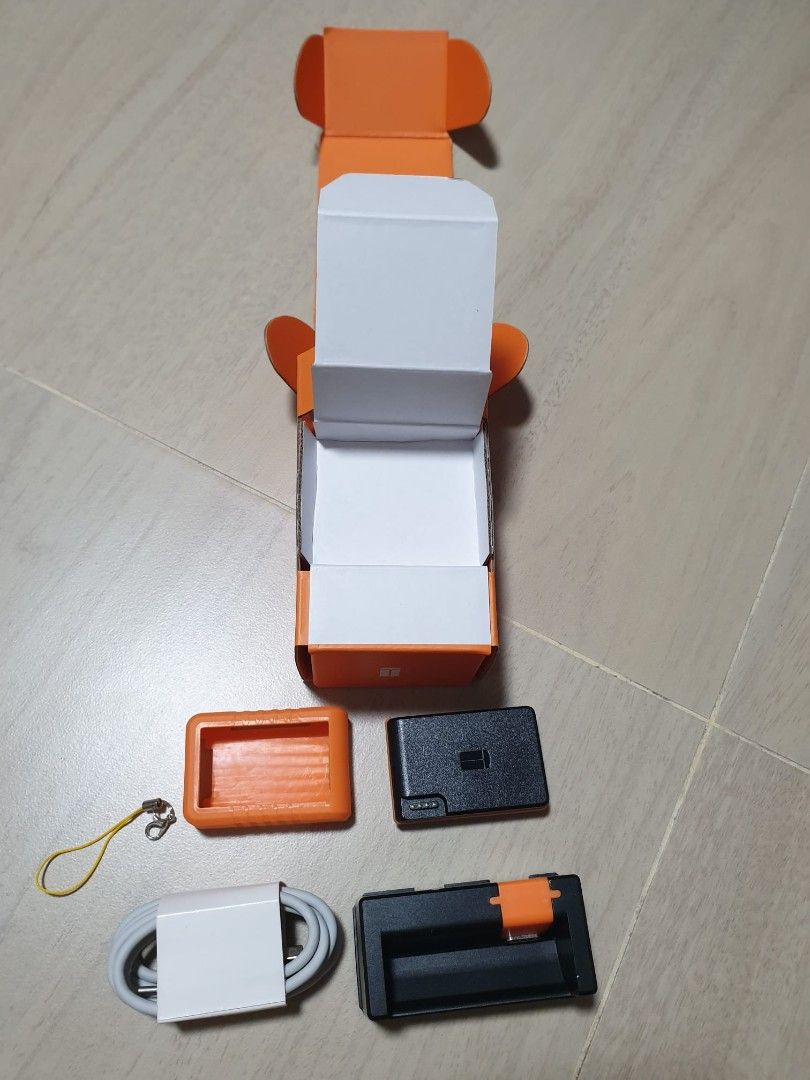 Lightbug Zero GPS Tracker - Tiny & Powerful (Category: Navigation & Displays) located in Singapore. Submitted by newfox-acbd (Listing ID 1431142134, Image 2). Description: brand new.