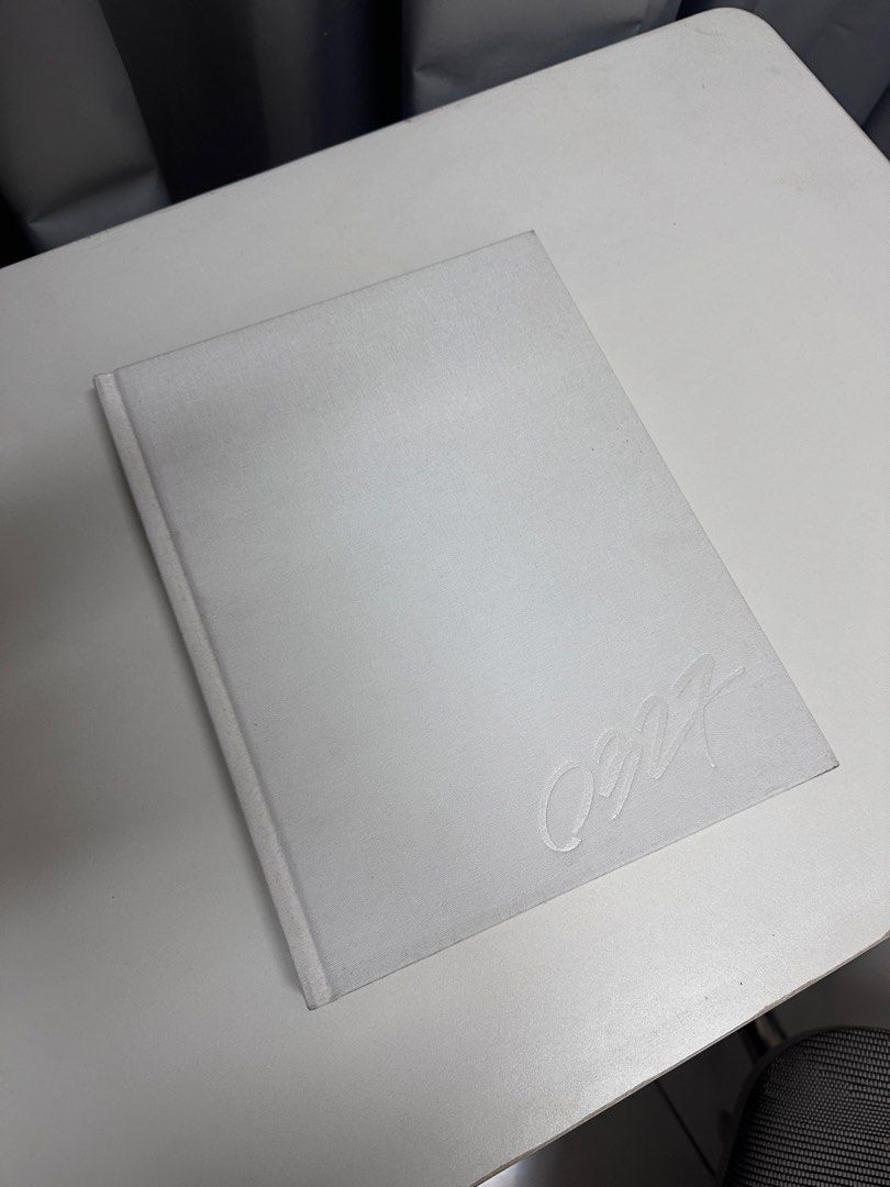 Lisa 0327 Photobook Vol. 2 (Category: K-Wave Merchandise) located in Paranaque City. Submitted by rosienoodles911 (Listing ID 1431018844, Image 2). Description: All inclusions in photo RFS: no longer collecting Can do lalamove/grab Meet up in BF Paranaque.