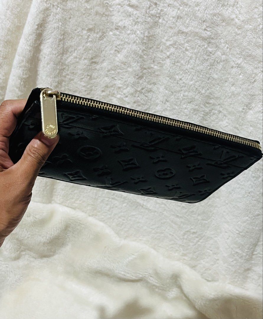 Louis Vuitton Black Embossed Wallet (Category: Ear Care) located in Mandaue City. Submitted by chuchi152615 (Listing ID 1431029146, Image 3). Description: .