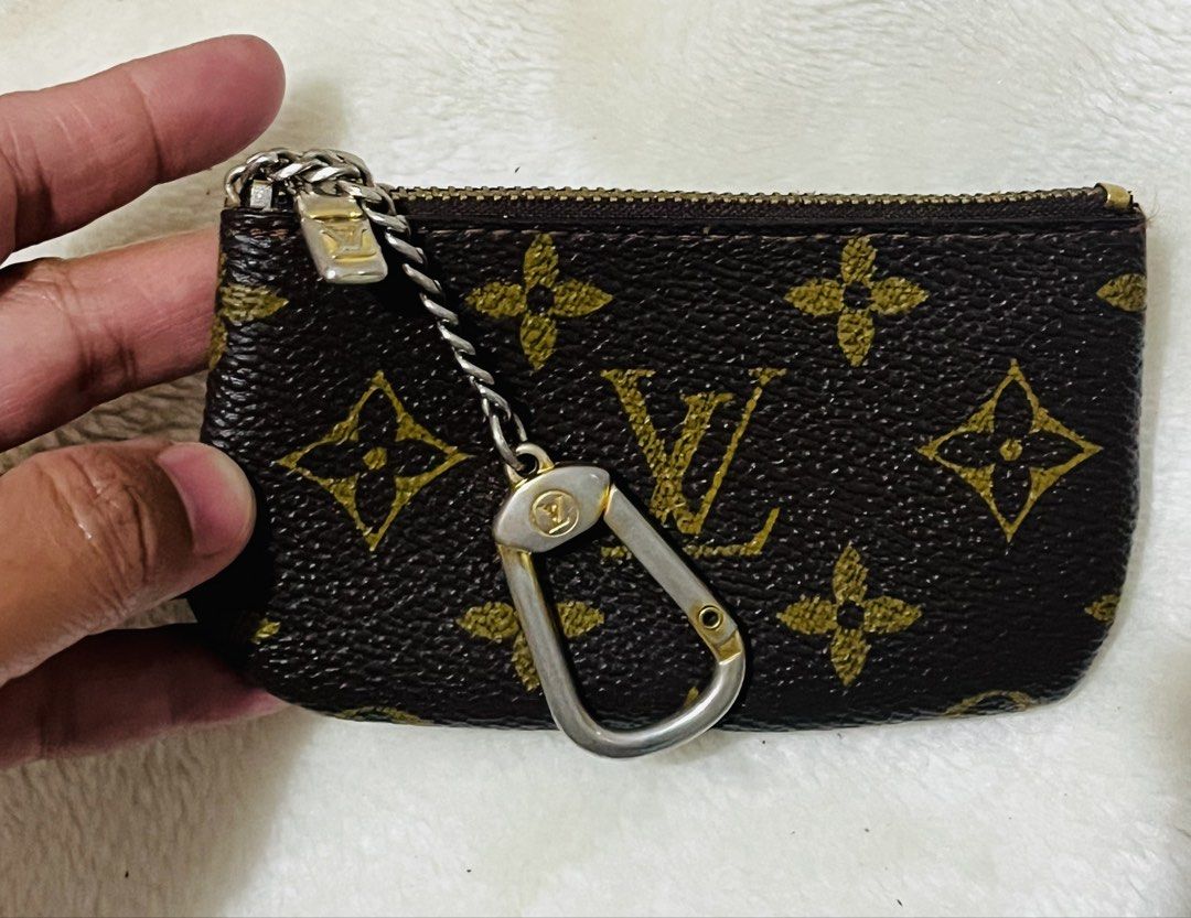 Louis Vuitton Monogram Key Coin Purse (Category: Ear Care) located in Mandaue City. Submitted by chuchi152615 (Listing ID 1431028998, Image 2). Description: .