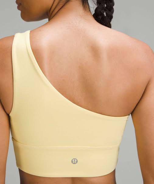 Lululemon Sports Bra (Category: Activewear) located in Bacolod City. Submitted by gin.knee (Listing ID 1431042720, Image 2). Description: Bought from Hong Kong Original price HKD 580 selling low fits S-M.