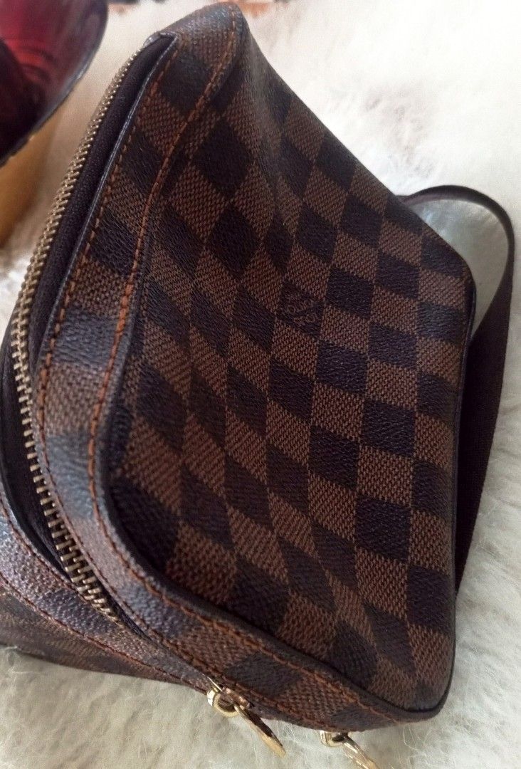 LV geronimo (Category: Luxury Bags & Wallets) located in Alburquerque. Submitted by blueberryblue2025 (Listing ID 1431058860, Image 3). Description: lV body bag geronimo original with serial number..pm.