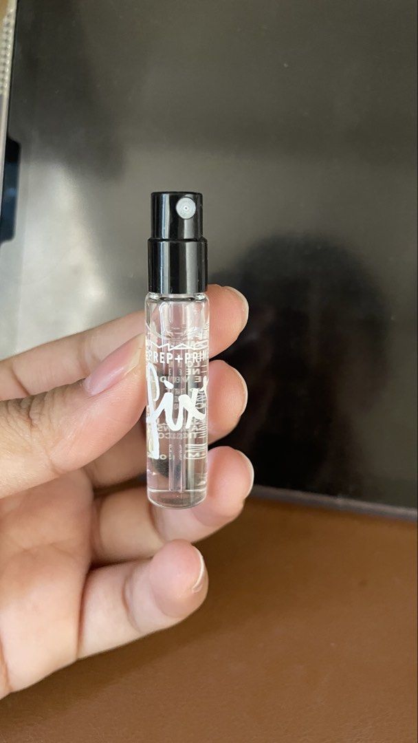 Mac Fix Plus Prep and Prime Mini (Category: Makeup) located in Bacoor. Submitted by decluttergirlie2 (Listing ID 1431040341, Image 1). Description: .