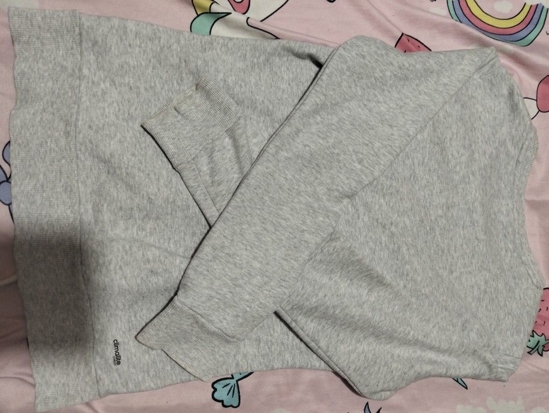 Medium size for women 150 pesos (Category: Coats, Jackets and Outerwear) located in Bustos. Submitted by rosetp28 (Listing ID 1431177730, Image 3). Description: Medium size for women 150 pesos GCash payment Free shipping fee Thanks po..