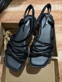 (Category: ) located in . Submitted by chokyothrift (Listing ID 1430998122, Image 1). Description: .