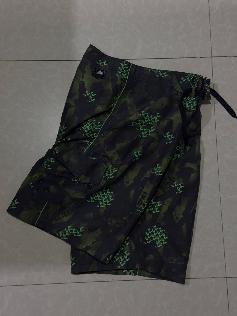 MLB Detroit Tigers Board Shorts (Category: Shorts) located in Manila. Submitted by zeltt (Listing ID 1431021080, Image 2). Description: cm: 78 to size 30 length: 21inch.