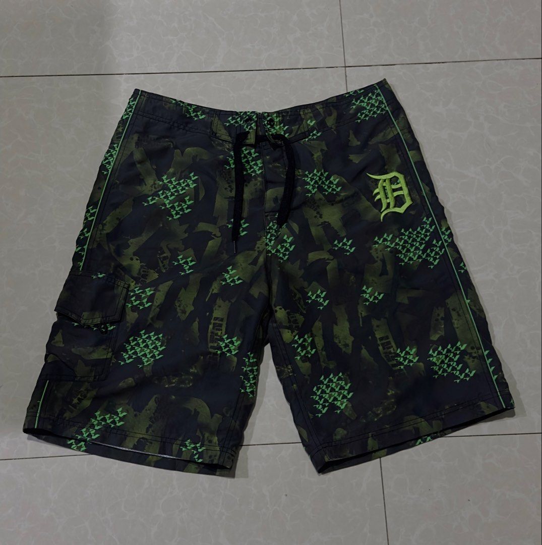 MLB Detroit Tigers Board Shorts (Category: Shorts) located in Manila. Submitted by zeltt (Listing ID 1431021080, Image 1). Description: cm: 78 to size 30 length: 21inch.