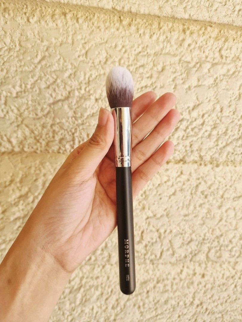 Morphe M536 Bullet Brush (Category: Makeup) located in Quezon City. Submitted by floreskari78555 (Listing ID 1431046393, Image 1). Description: Flawless under-eyes start right here! ✨ The Morphe M536 Under Eye Bullet Brush is your new holy grail for seamless concealer blending. Its firm, tapered tip buffs out product like a total dream, leaving you with a smooth, filtered finish IRL. ☁️ ✔️ 100% Authentic ✔️ Pro-Quality Tool ✔️ COD via Lalamove or