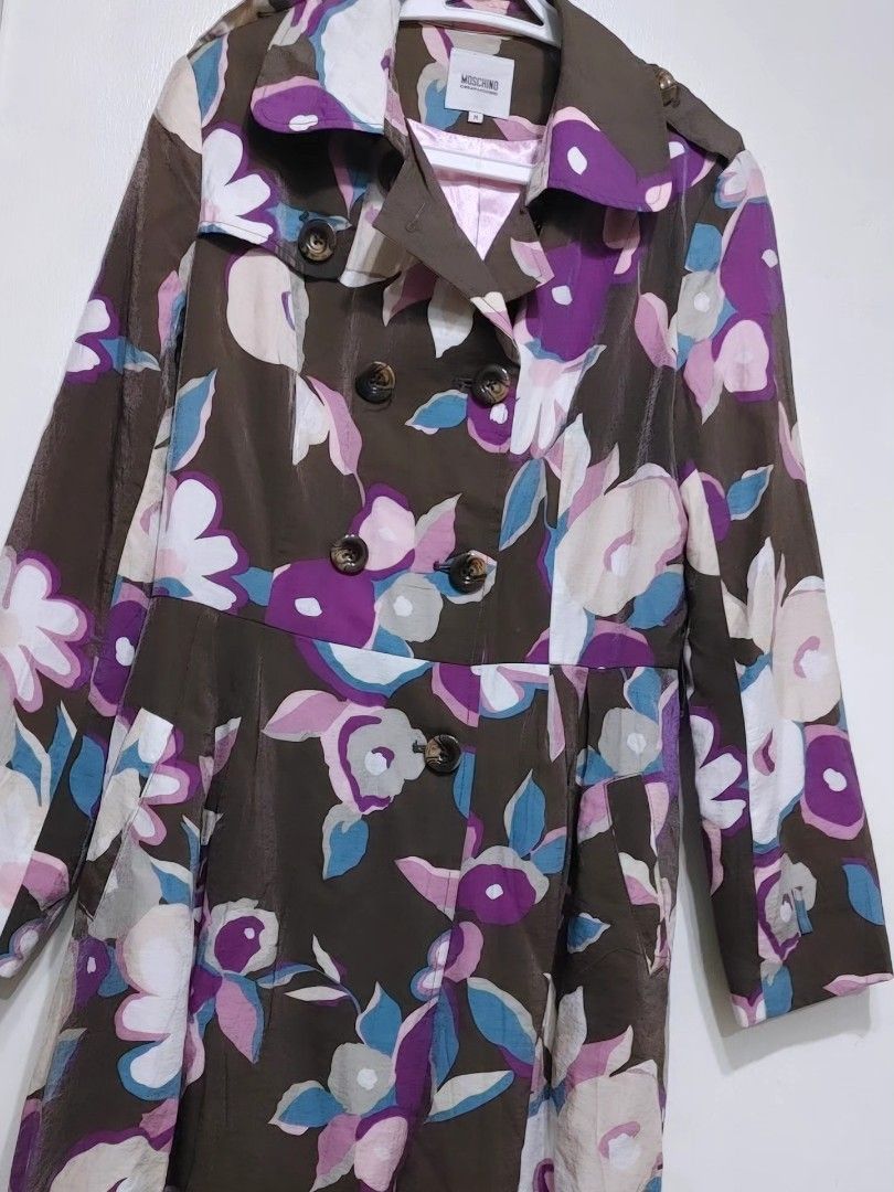 Moschino Cheap and chic Floral Coat (Category: Coats, Jackets and Outerwear) located in Quezon City. Submitted by chph2nd (Listing ID 1431142080, Image 2). Description: .