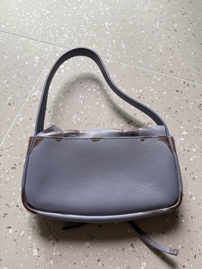 Multipocket micro bag (Category: Tote Bags) located in Singapore. Submitted by shelovesbarbie (Listing ID 1431076627, Image 2). Description: As good as new, very lightly used, no scratches, kept in pristine condition. Comes with dust bag. Free mailing available..