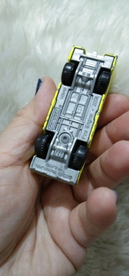 Neon yellow firetruck matchbox (Category: Vehicle & Diecast Models) located in Quezon City. Submitted by eidorableshop (Listing ID 1431092372, Image 3). Description: .
