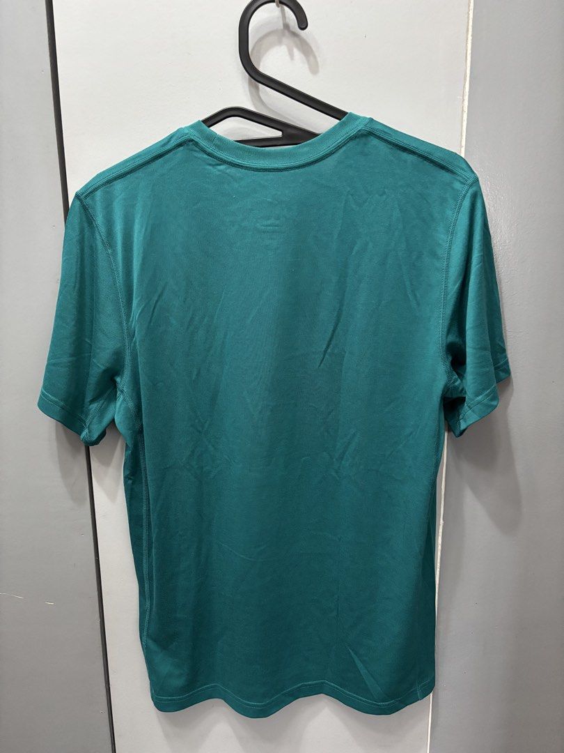 Nike Dri-FIT Green Shirt Small (Category: Activewear) located in Manila. Submitted by rsmsn (Listing ID 1431016902, Image 3). Description: .