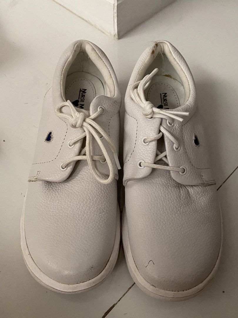White Nursing shoes (Category: Heels) located in Manila. Submitted by mpt99876 (Listing ID 1431073346, Image 1). Description: Nurse mates shoes For nursing students or nurses Size 6 23cm Slightly used only.