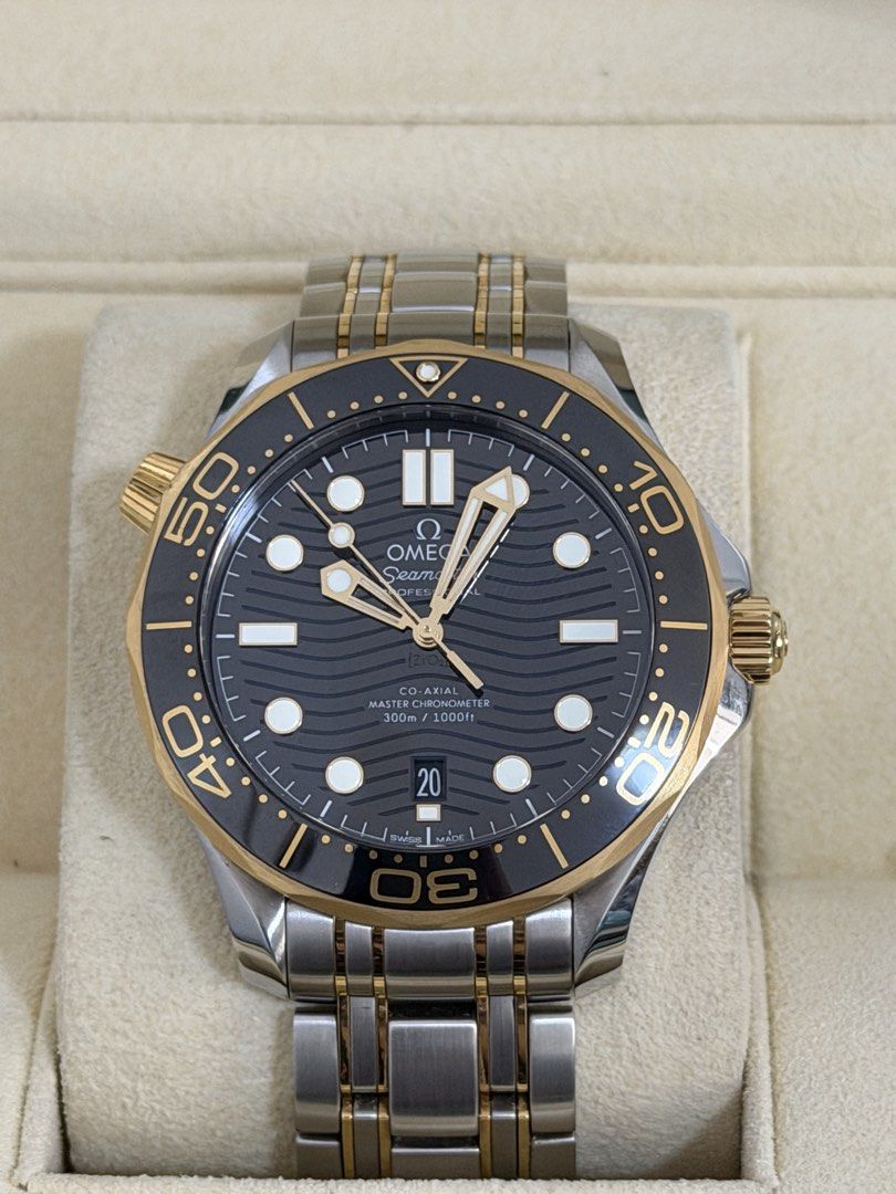 Omega Seamaster Diver Two Tone (Category: Luxury Watches) located in San Juan City. Submitted by rhyswatchph (Listing ID 1431118390, Image 1). Description: Omega Seamaster Two Tone 42mm Full Set Condition 9.8/10 San Juan City/New Manila QC On hand Other watches available .