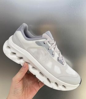 （分類：）位於 。 由 sneakerssssssssssss 提交（商品編號 1431038329，圖片 1）。簡介： 。