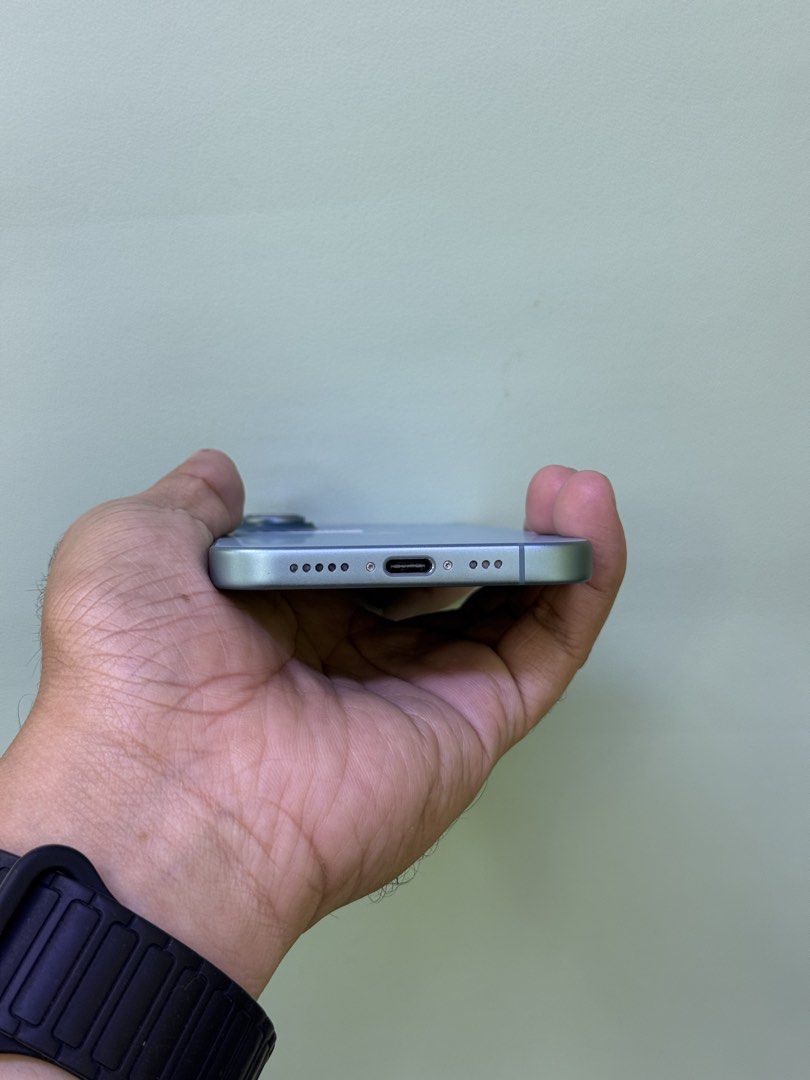 ONHAND IPHONE 16 128GB WARRANTY (Category: iPhone 16 Series) located in Pasig City. Submitted by FarAndRayShop (Listing ID 1431097781, Image 2). Description: WE ACCEPT INSTALLMENT / SWAP / BENTA-SELL 📱 iPhone 16 •Teal •128GB Storage •Goods Battery Condition •Factory Unlock ( Any Sim ) •Unli check/reset to sawa •W/ Original Equipment Manufactor Charger •Serial Number Can do check on website or 3utools 💰Selling Price: 34,000 Payment Options: 💸💵