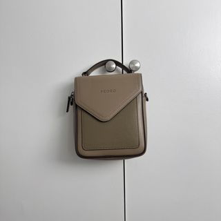 (Category: ) located in . Submitted by cruelsummer69 (Listing ID 1431050306, Image 1). Description: .