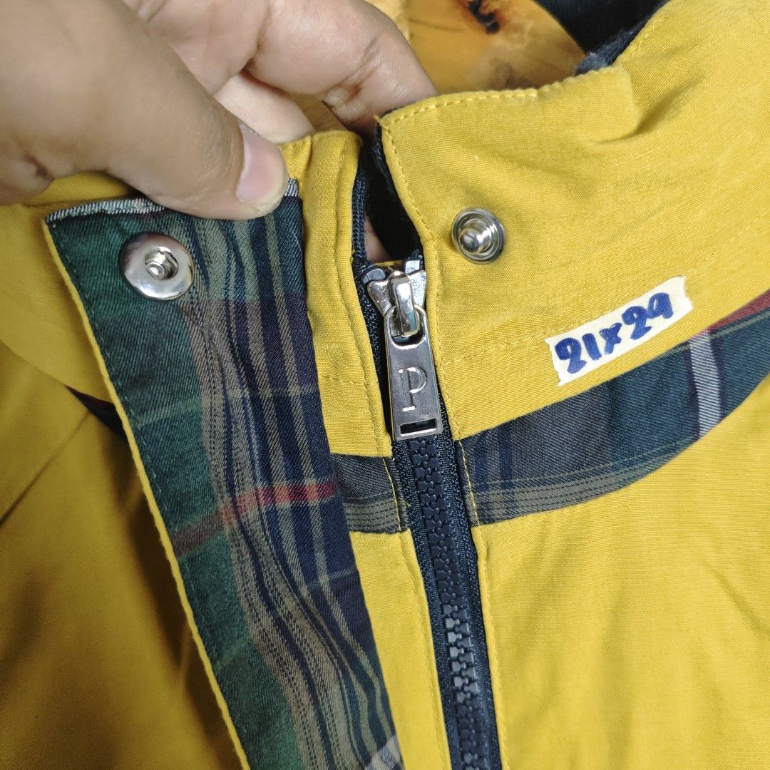 Pendleton Yellow Jacket (Category: Coats, Jackets and Outerwear) located in Manila. Submitted by tinytoonthriftshop (Listing ID 1431107136, Image 3). Description: Brand : Pendleton Size on tag : M 📏 Width x Length : 21x30.5x36 Issue : NEED WASH Condition : GOOD 💰 Price : 999 📌 NOTE: Actual color may slightly vary due to lighting and camera. PAYMENT: Gcash / BPI / Maya 📍 Pinagbuhatan, Pasig City 🚚 Delivery: • Same day (book your own rider) • 