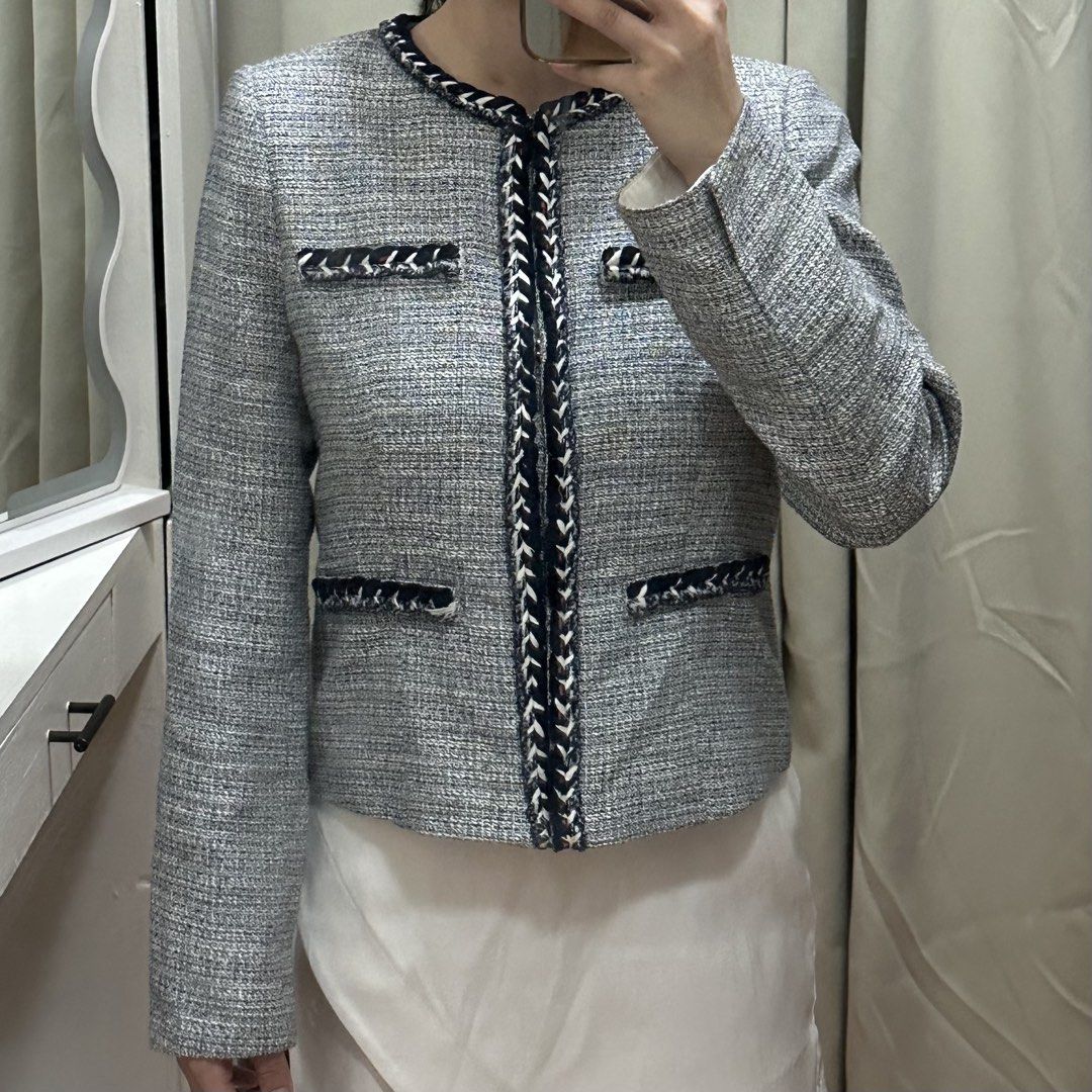 Powder Blue Light Tweed Coat Blazer Jacket Inner Lining Office Formal Work (Category: Coats, Jackets and Outerwear) located in Quezon City. Submitted by katdeclutters (Listing ID 1431123363, Image 3). Description: XS-Small Length - 19" Width - 17" Sleeves length - 22" - Fake pockets - Inner lining - Hook & eye closure Super mahal nito sa mall 2k+ For reference: height - 150cm / 4'11" bust - 34B waist - 24-25" hips - 34" 📍QC.