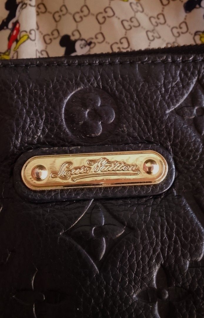 Preloved LV (Category: Luxury Bags & Wallets) located in Alicia. Submitted by celynahambotruecelyna39 (Listing ID 1415412900, Image 3). Description: in good condition.