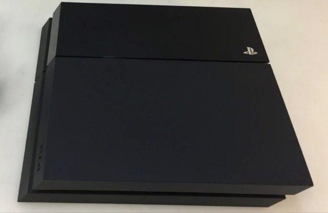 PS4 Modable version (Category: PlayStation) located in Singapore. Submitted by getz5439 (Listing ID 1431014495, Image 2). Description: RFS upgrade to PS5 Current version 12.00( refer to 2nd pic) Keep in store Play less than 5 times No box 1 console Can nego slightly 1 original controller 1 hdmi cable 1 orignal charging cable 1 power cable.