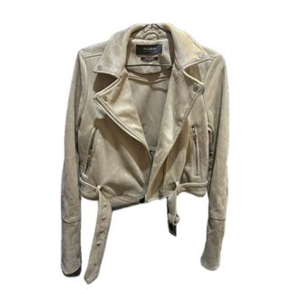 (Category: ) located in . Submitted by _thlnn.shop (Listing ID 1431118422, Image 1). Description: .