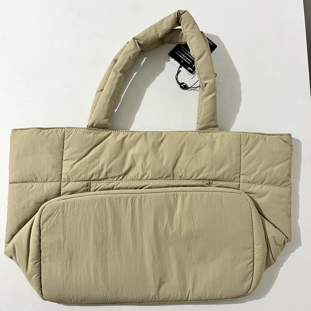 Puma Plush 3.0 Tote Bag (Category: Tote Bags) located in Quezon City. Submitted by saayymm (Listing ID 1431082979, Image 2). Description: .