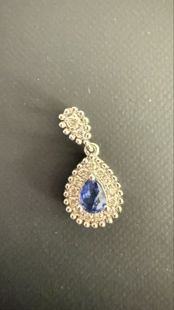 Sapphire and Diamond Pendant 18k (Category: Necklaces) located in Tanza. Submitted by awesomeshopper (Listing ID 1431038531, Image 2). Description: Sapphire with diamond pendant. No certfiicate . no markings. 0.8 gms . 18k Sold by piece.