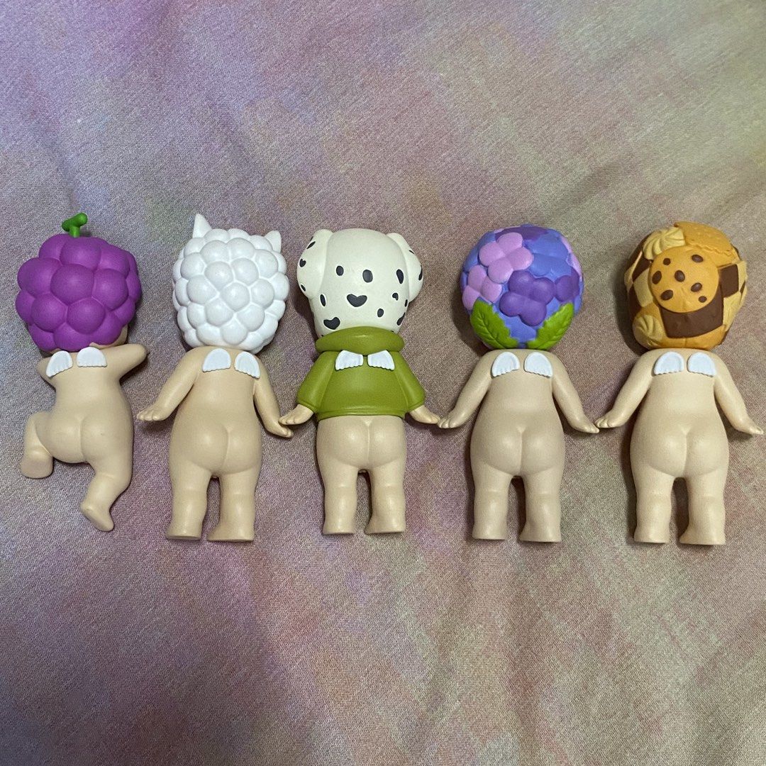 Sonny Angel Set (Category: Designer & Blind Box Toys) located in Pasay City. Submitted by dyongjo (Listing ID 1431081251, Image 2). Description: All authentic Never used/displayed Includes: Grape (hipper), Alpaca, Dalmatian, Hydrangea and Cookie What you see is what you get Selling only as a SET MOP: BPI/Gcash Pickup/Delivery: GGX/JnT/Lalamove/Grab (fee NOT yet included in price) 📍Pasay City.